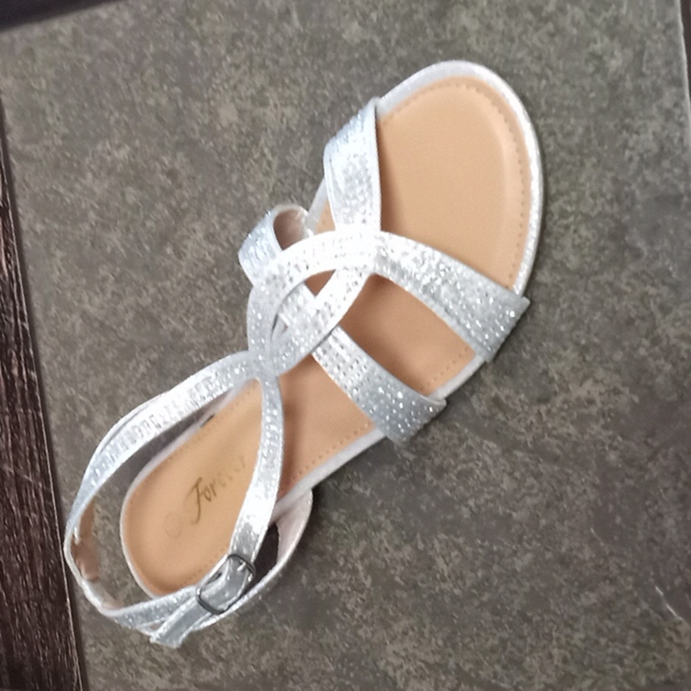 SANDALS WOMEN’S